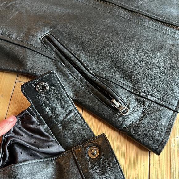 Real Leather Jacket - Picture 5 of 6